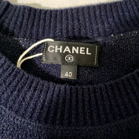 ❌SOLD ❌ Chanel Logo Sweater firm price - Picture 4 of 7